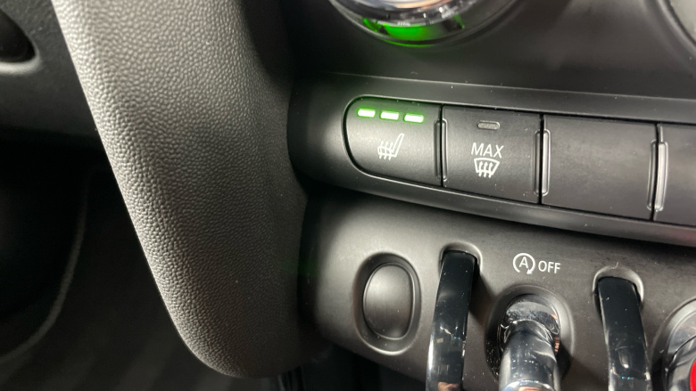 MINI Hatchback 1.5 Cooper Exclusive Premium 5dr Petrol Hatchback